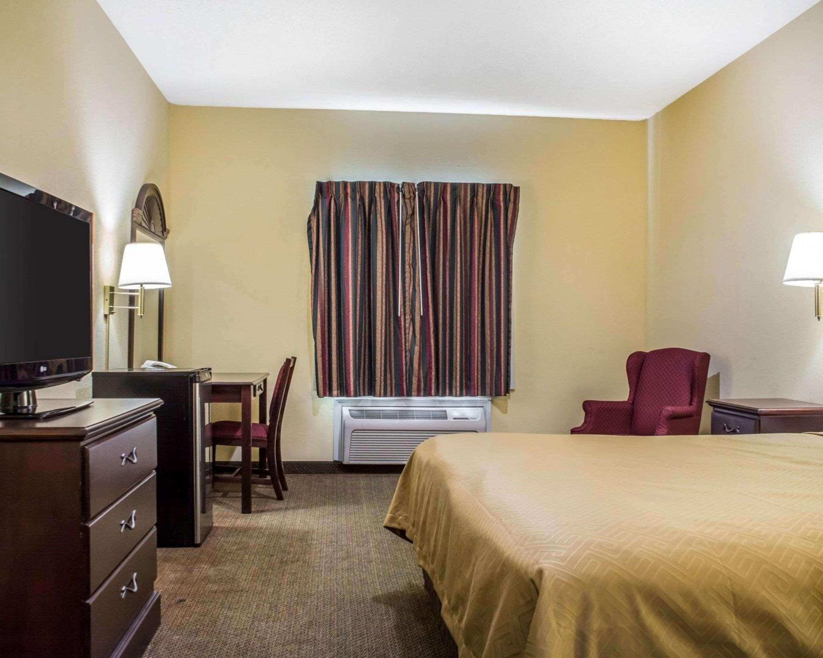 Econo Lodge & Suites Airport North Syracuse Ngoại thất bức ảnh