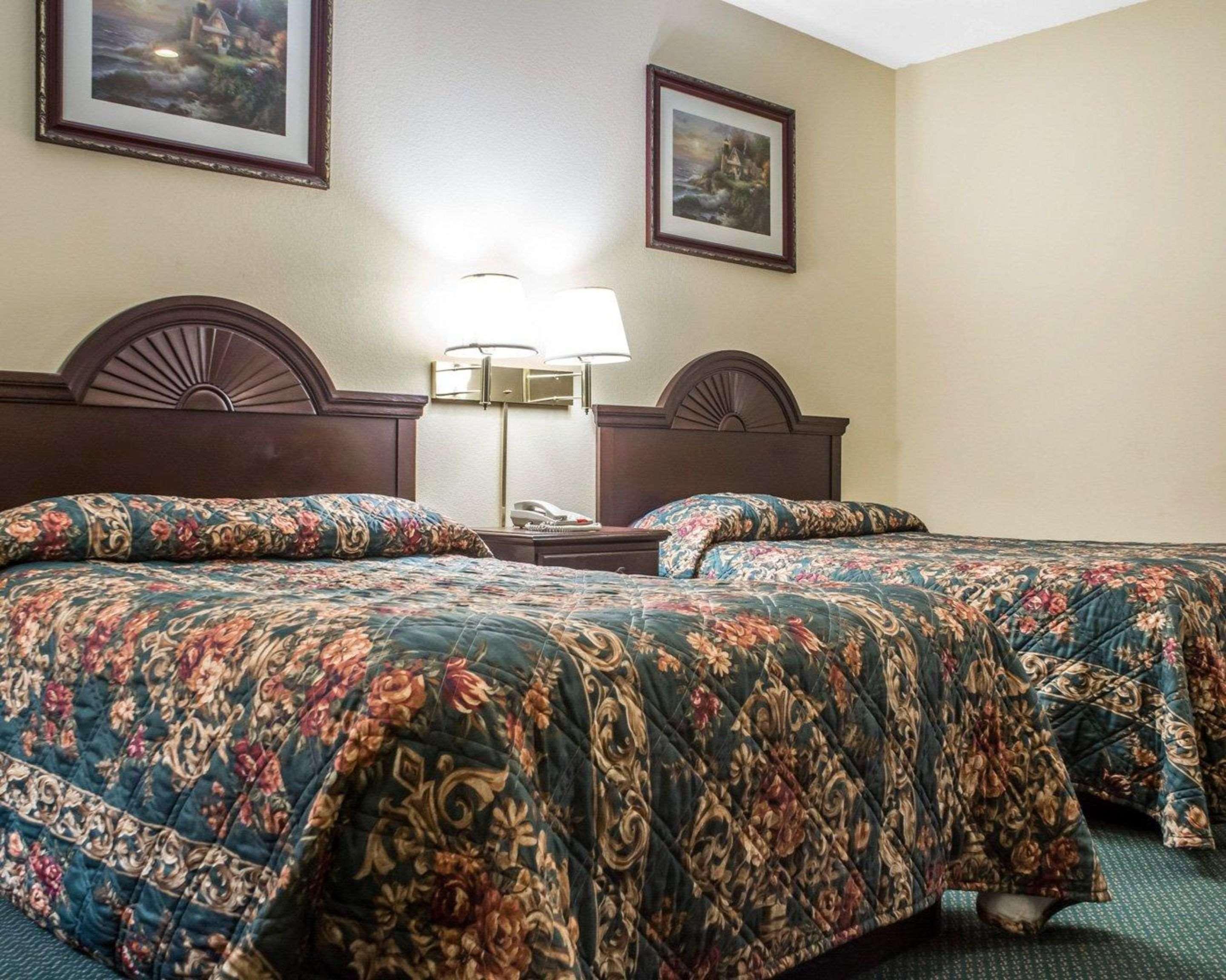 Econo Lodge & Suites Airport North Syracuse Ngoại thất bức ảnh