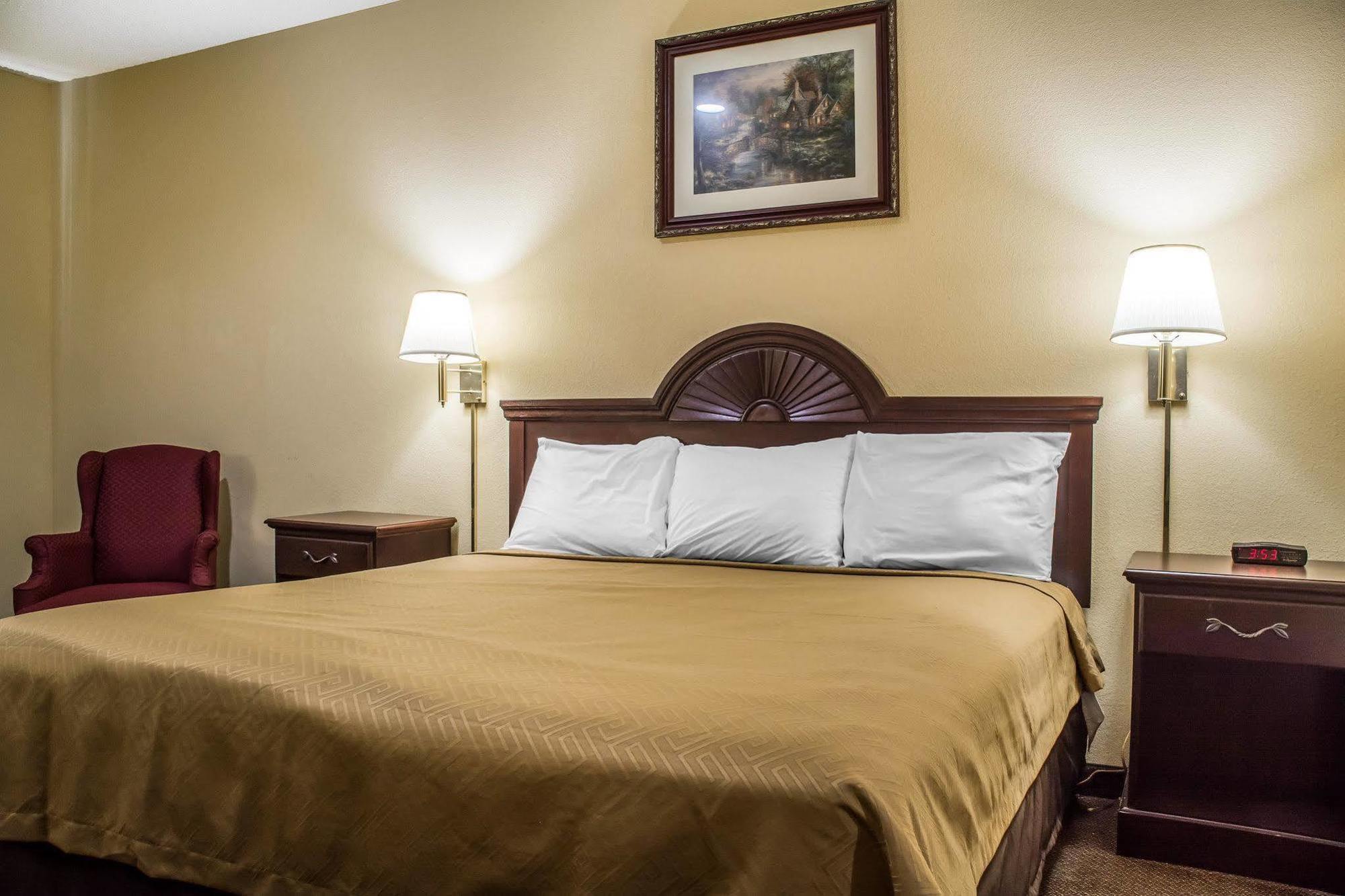 Econo Lodge & Suites Airport North Syracuse Ngoại thất bức ảnh