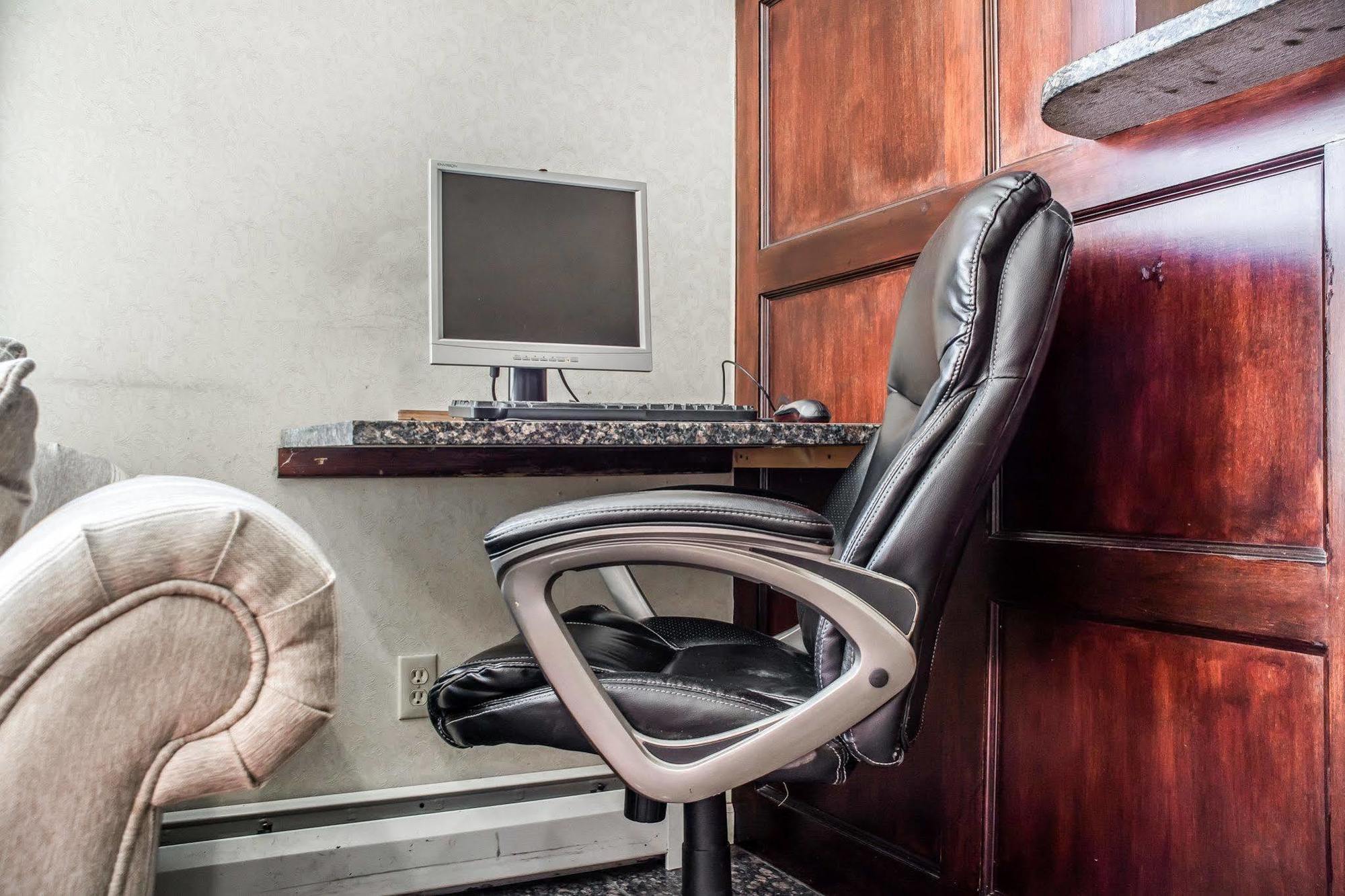 Econo Lodge & Suites Airport North Syracuse Ngoại thất bức ảnh